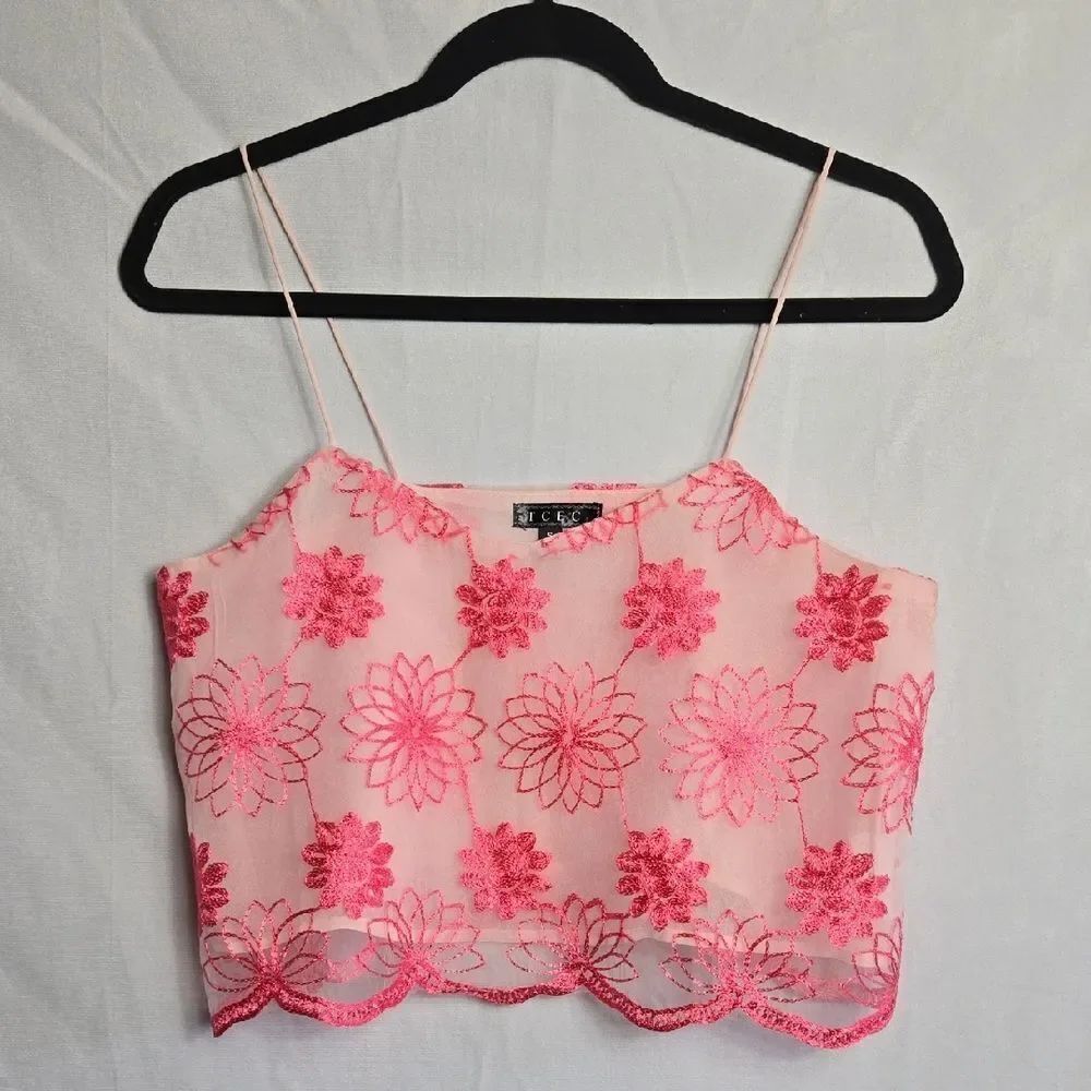 🖤5/$20🖤 TCEC Pink Floral Embroidered Crop Top
